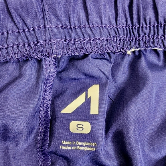 Alive Magnetics Athletic Shorts Lapis Women's Size Small NWT - Picture 3 of 11